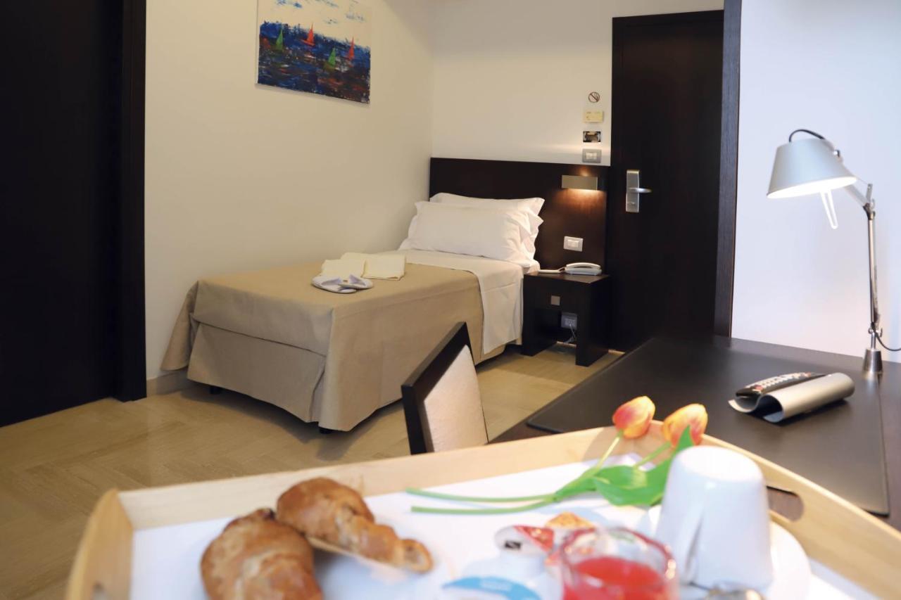 Albergo Cantiani Ancona Eksteriør billede