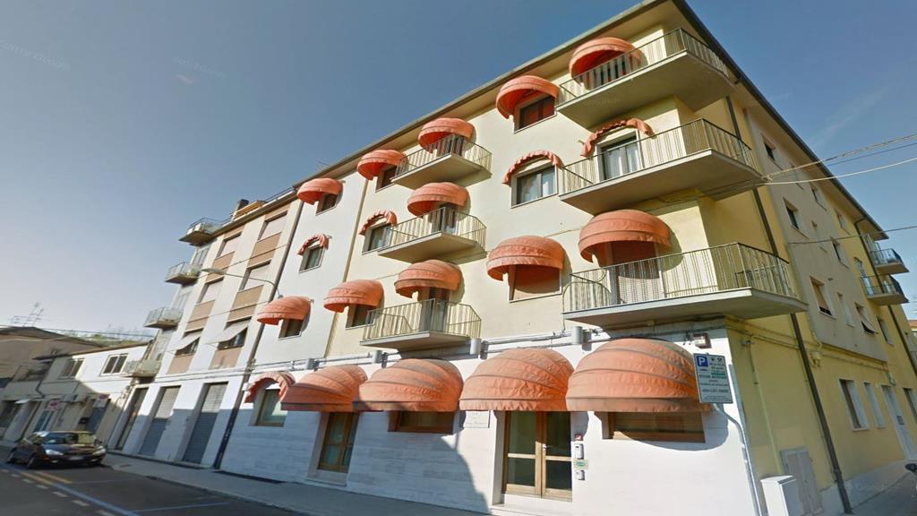 Albergo Cantiani Ancona Eksteriør billede